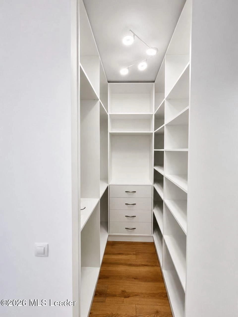 Drumul NISIPOASA, Bucuresti, Bucuresti Ilfov, 1 Dormitor Dormitoare, 2 BăiBăi,Apartament,Anunturi Verificate,NISIPOASA,0,F1-256384