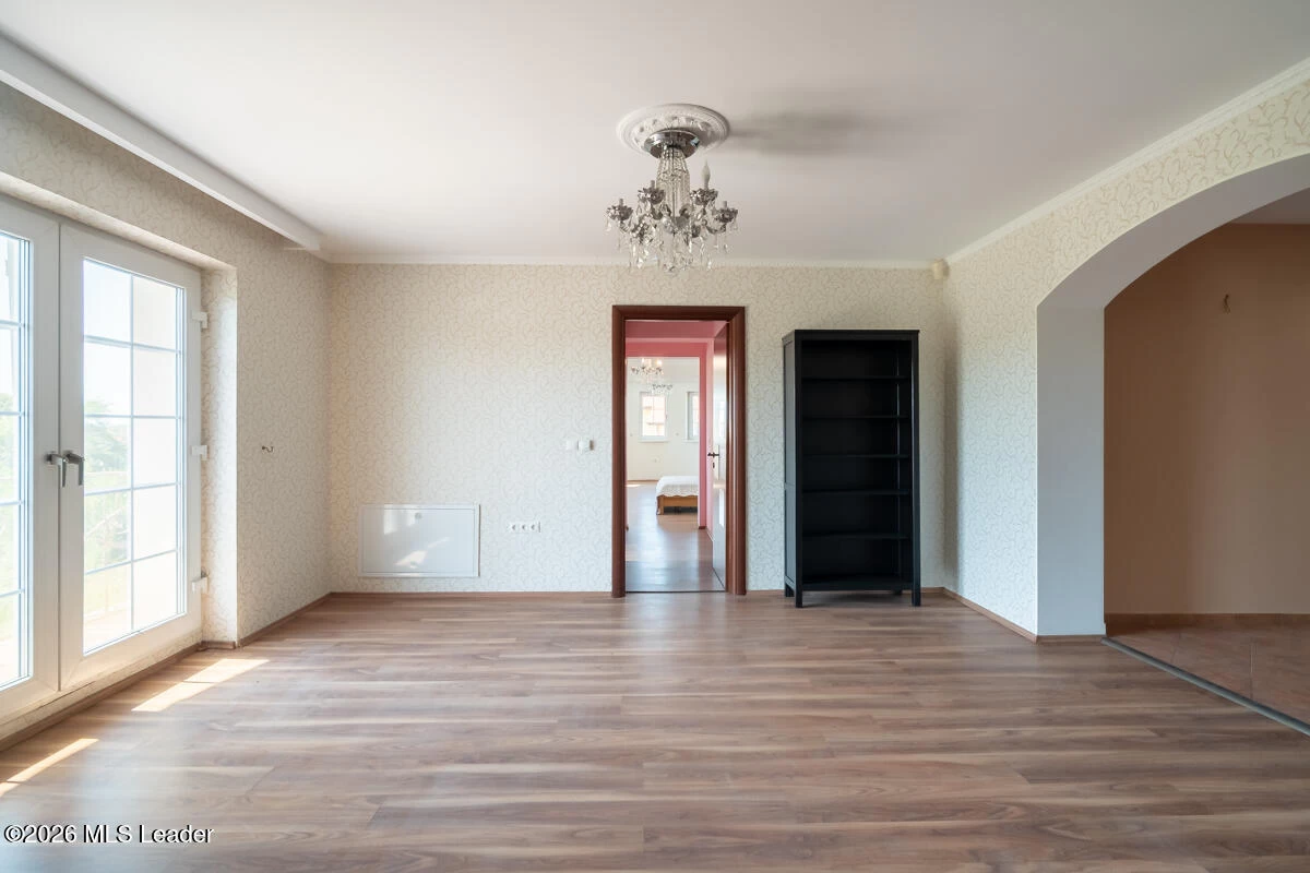 Strada LUCEAFARULUI 4A, Cernica, Bucuresti Ilfov, 077035, 7 Dormitoare Dormitoare, 8 BăiBăi,Casa/Vila,Reprezentari Comision 0%,LUCEAFARULUI,0,01-6994