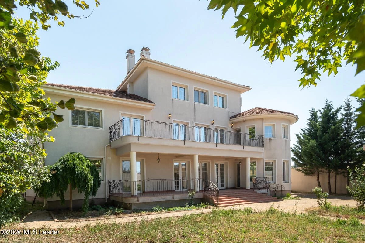 Strada LUCEAFARULUI 4A, Cernica, Bucuresti Ilfov, 077035, 7 Dormitoare Dormitoare, 8 BăiBăi,Casa/Vila,Reprezentari Comision 0%,LUCEAFARULUI,0,01-6994