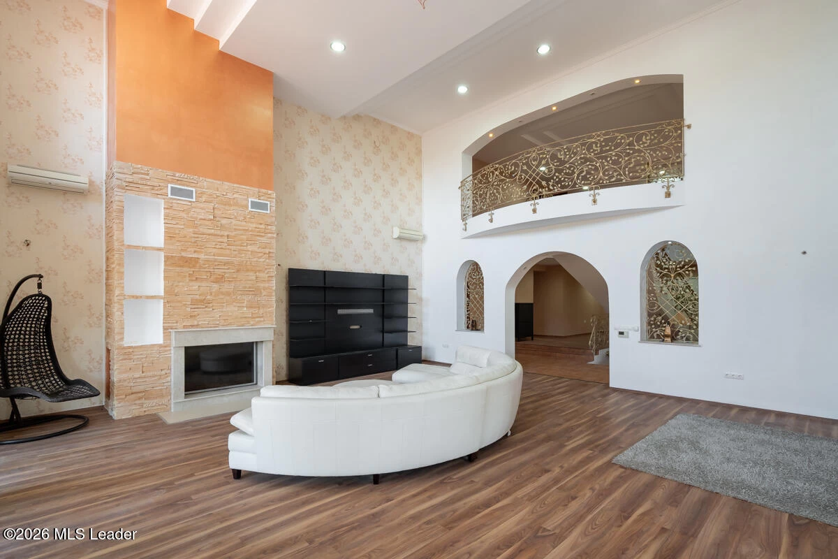 Strada LUCEAFARULUI 4A, Cernica, Bucuresti Ilfov, 077035, 7 Dormitoare Dormitoare, 8 BăiBăi,Casa/Vila,Reprezentari Comision 0%,LUCEAFARULUI,0,01-6994