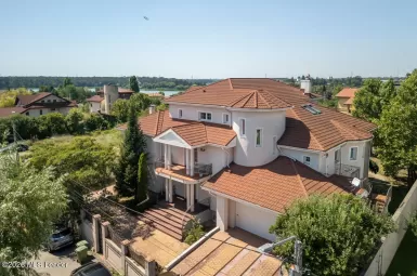 Strada LUCEAFARULUI 4A, Cernica, Bucuresti Ilfov, 077035, 7 Dormitoare Dormitoare, 8 BăiBăi,Casa/Vila,Reprezentari Comision 0%,LUCEAFARULUI,0,01-6994