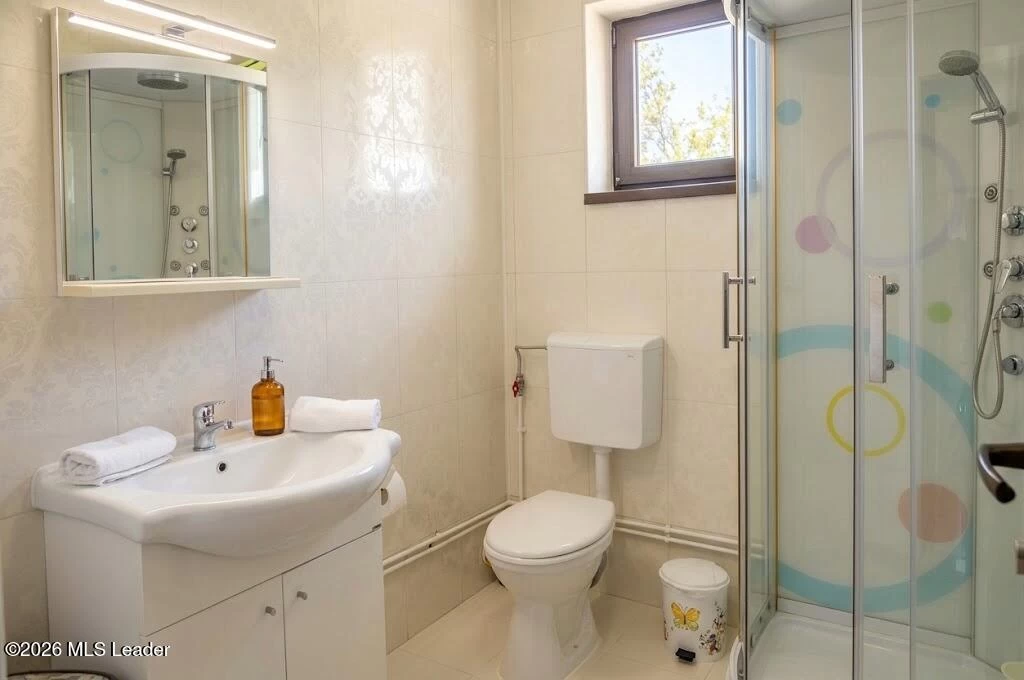 Strada PRINCIPALA 5 sat Bucsenesti Lotasi, Titesti, Arges, 117750, 3 Dormitoare Dormitoare, 2 BăiBăi,Casa/Vila,Reprezentari Comision 0%,PRINCIPALA,0,01-6999