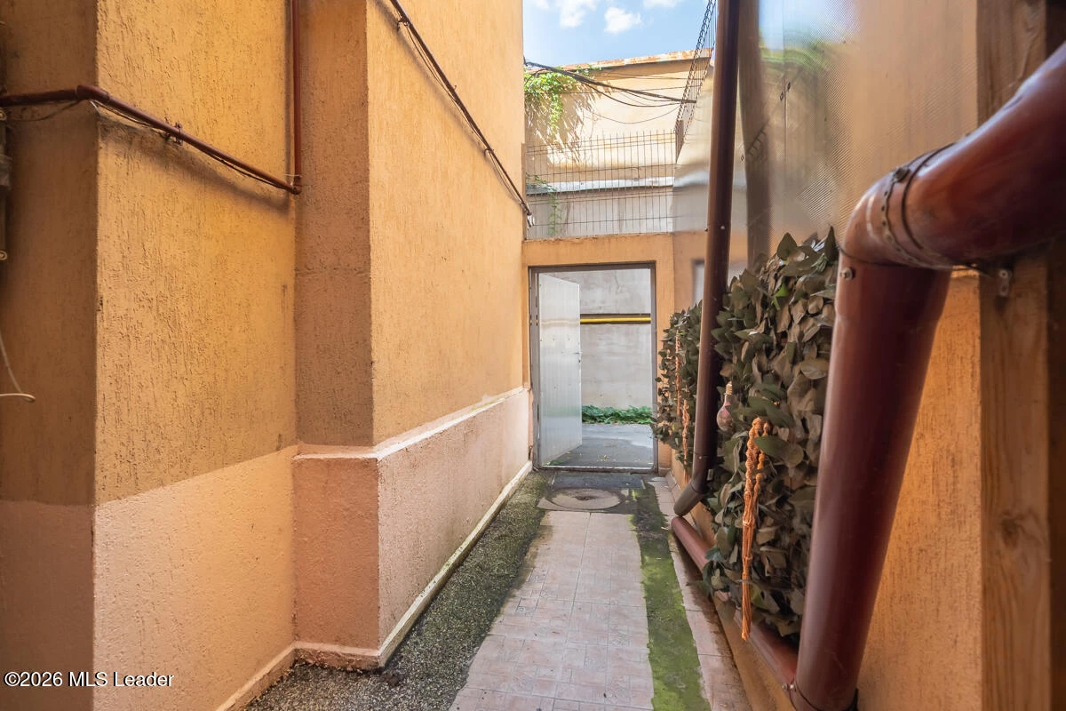 Strada COL. MED. STOENESCU 11, Bucuresti, Bucuresti Ilfov, 050457, 6 Dormitor Dormitoare, 4 BaieBăi,Casa/Vila,Reprezentari Comision 0%,COL. MED. STOENESCU,0,01-6611
