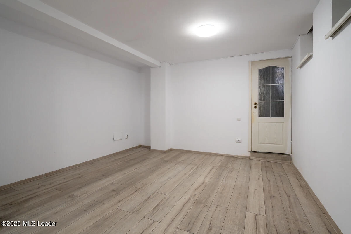 Strada COL. MED. STOENESCU 11, Bucuresti, Bucuresti Ilfov, 050457, 6 Dormitor Dormitoare, 4 BaieBăi,Casa/Vila,Reprezentari Comision 0%,COL. MED. STOENESCU,0,01-6611