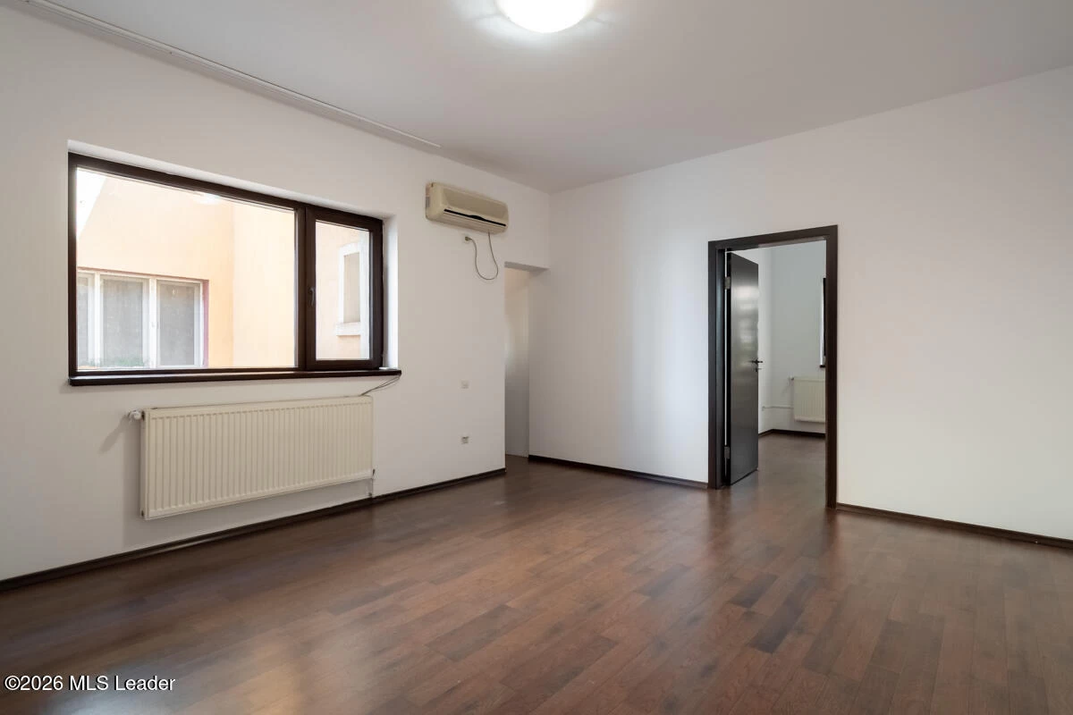 Strada COL. MED. STOENESCU 11, Bucuresti, Bucuresti Ilfov, 050457, 6 Dormitor Dormitoare, 4 BaieBăi,Casa/Vila,Reprezentari Comision 0%,COL. MED. STOENESCU,0,01-6611