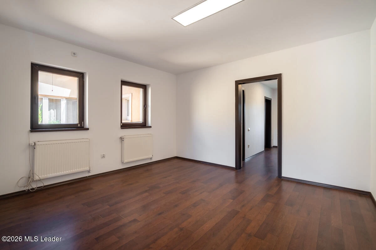 Strada COL. MED. STOENESCU 11, Bucuresti, Bucuresti Ilfov, 050457, 6 Dormitor Dormitoare, 4 BaieBăi,Casa/Vila,Reprezentari Comision 0%,COL. MED. STOENESCU,0,01-6611