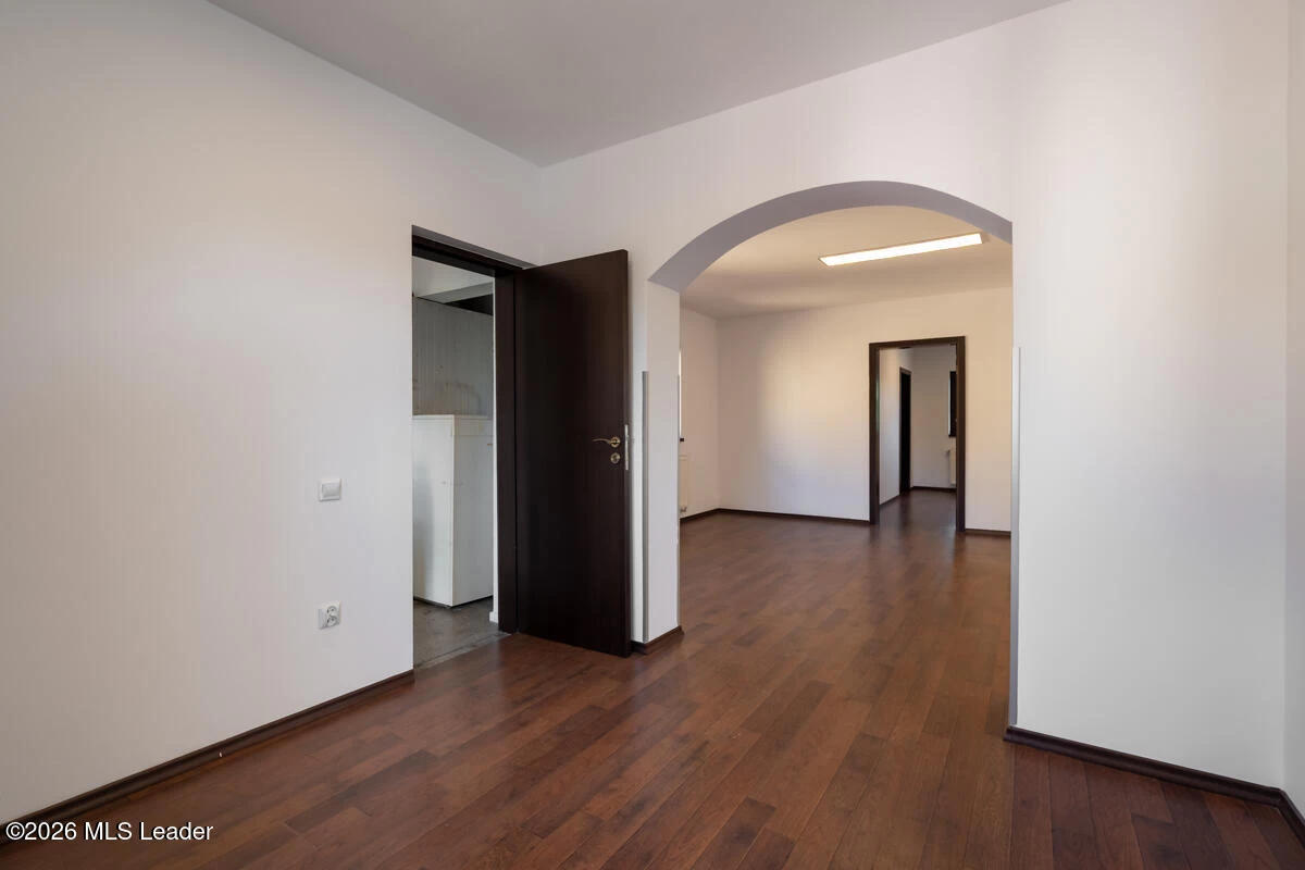 Strada COL. MED. STOENESCU 11, Bucuresti, Bucuresti Ilfov, 050457, 6 Dormitor Dormitoare, 4 BaieBăi,Casa/Vila,Reprezentari Comision 0%,COL. MED. STOENESCU,0,01-6611