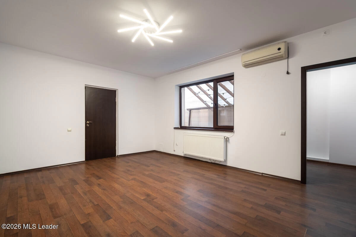 Strada COL. MED. STOENESCU 11, Bucuresti, Bucuresti Ilfov, 050457, 6 Dormitor Dormitoare, 4 BaieBăi,Casa/Vila,Reprezentari Comision 0%,COL. MED. STOENESCU,0,01-6611