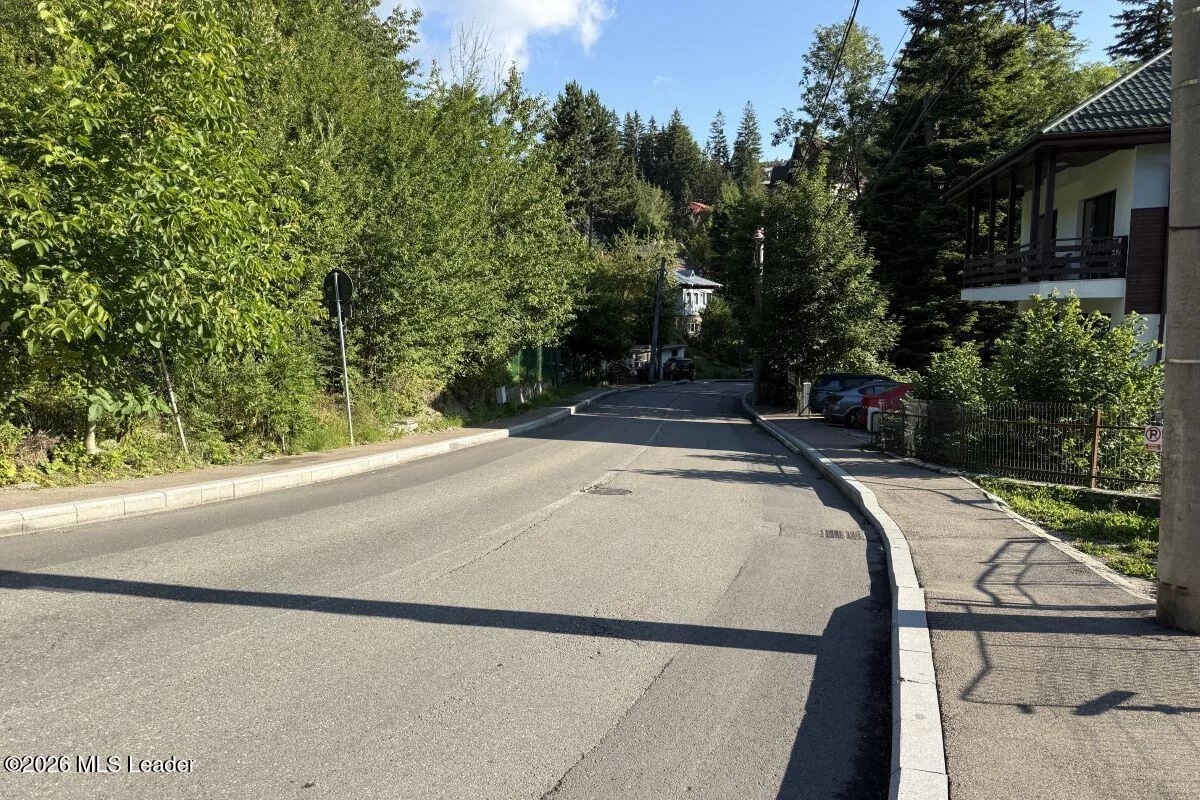Strada AOSTA 41B, Sinaia, Prahova, 106100, 0 , 0,Teren,Reprezentari Comision 0%,AOSTA,0,01-7015