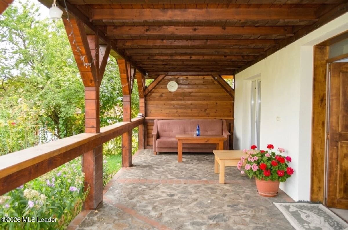 Strada TARNITA 21, Curtea de Arges, Arges, 115300, 4 Dormitor Dormitoare, 2 BaieBăi,Casa/Vila,Reprezentari Comision 0%,TARNITA,0,01-7021