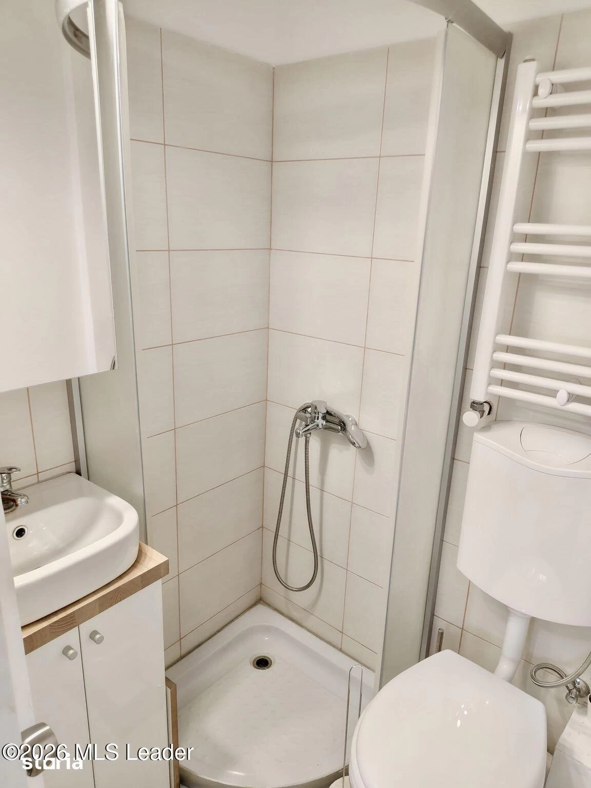 Intrarea MOROIU ELIZA, Bucuresti, Bucuresti Ilfov, 0 , 1 BaieBăi,Apartament,Anunturi Verificate,MOROIU ELIZA,0,F1-258542