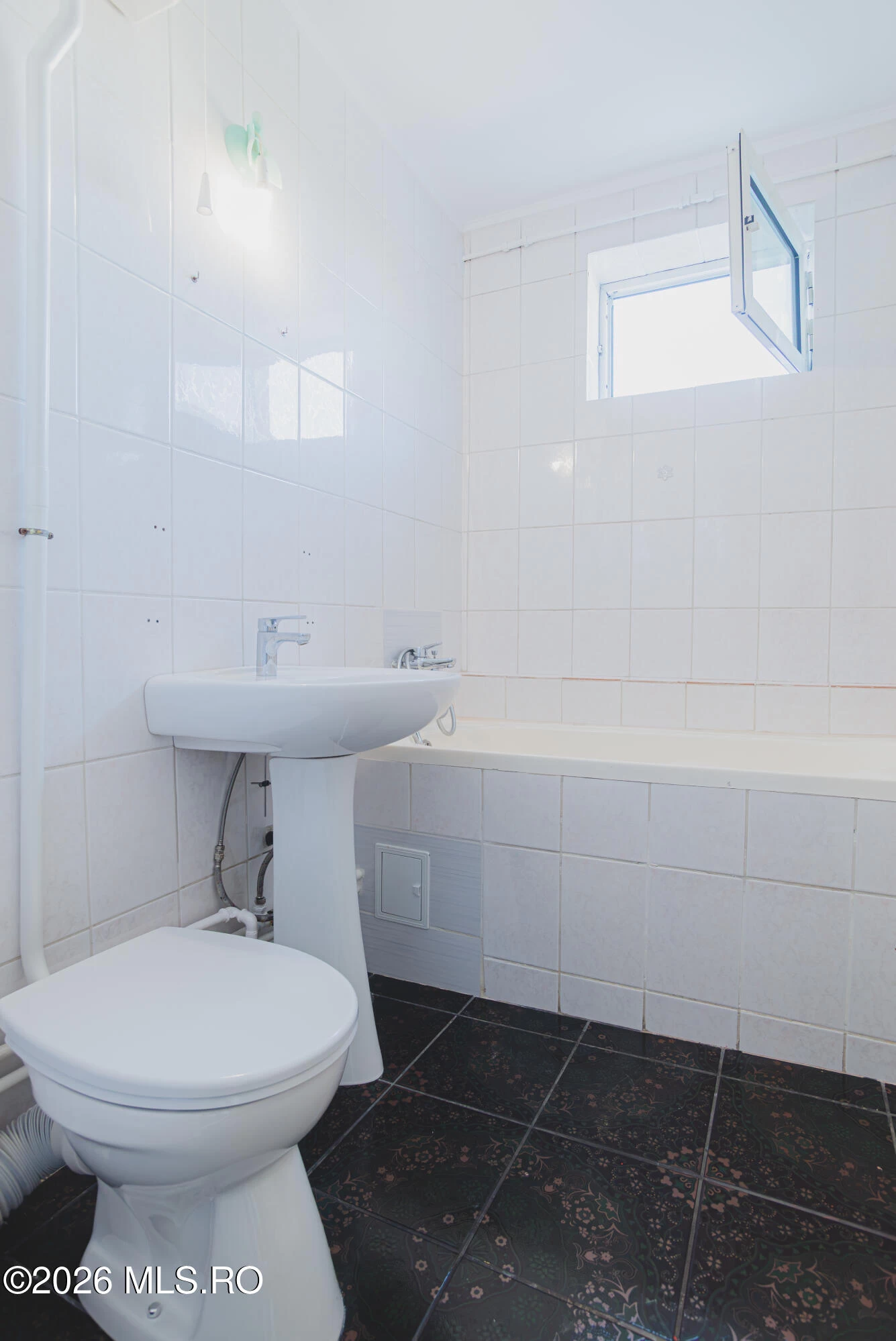 Strada SOVEJA 62 bl. R, Constanta, Constanta, 900420, 1 Dormitor Dormitoare, 1 BaieBăi,Apartament,Reprezentari Comision 0%,SOVEJA,0,05-2701