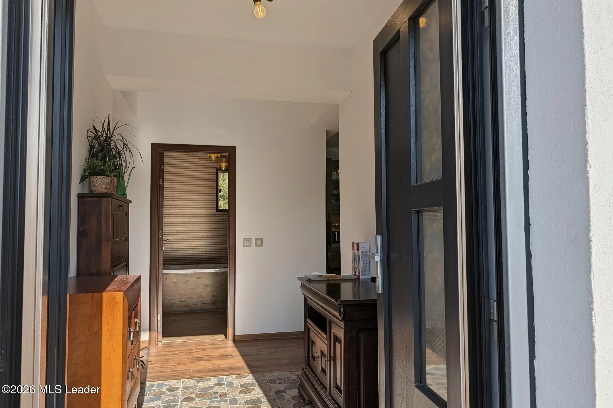 Strada MIERLEI 87, Clinceni, Bucuresti Ilfov, 077060, 2 Dormitor Dormitoare, 2 BaieBăi,Casa/Vila,Reprezentari Comision 0%,MIERLEI,0,01-7030