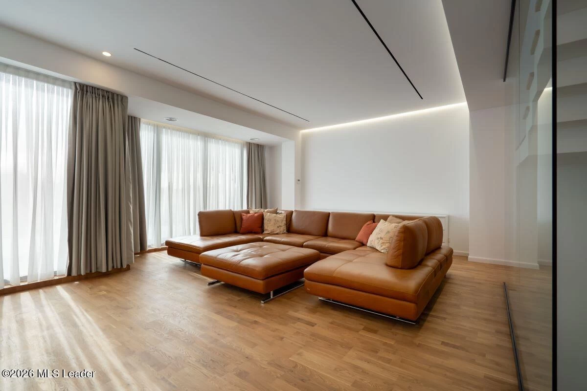 Strada LAPUSNEANU ALEXANDRU 19 B Casa Como, Voluntari, Bucuresti Ilfov, 077190, 4 Dormitor Dormitoare, 4 BaieBăi,Casa/Vila,Reprezentari Comision 0%,LAPUSNEANU ALEXANDRU,0,01-6477