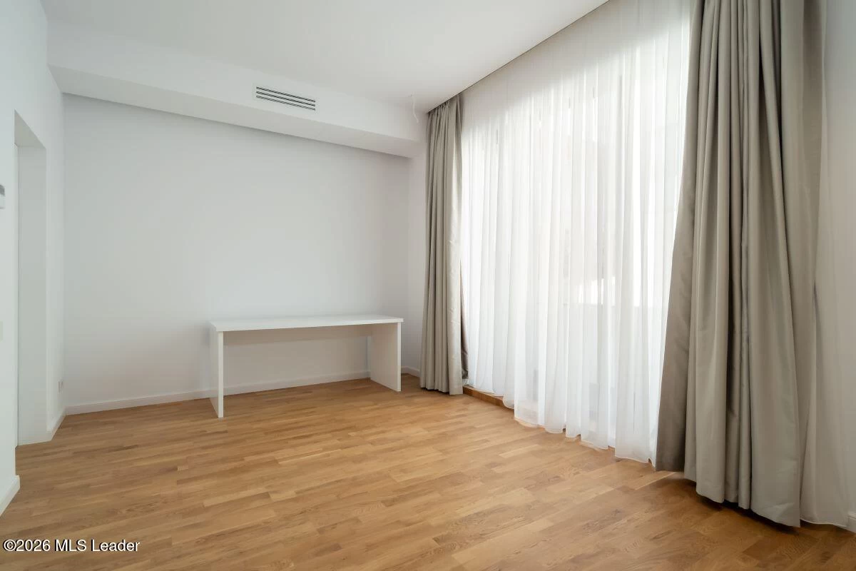 Strada LAPUSNEANU ALEXANDRU 19 B Casa Como, Voluntari, Bucuresti Ilfov, 077190, 4 Dormitor Dormitoare, 4 BaieBăi,Casa/Vila,Reprezentari Comision 0%,LAPUSNEANU ALEXANDRU,0,01-6477