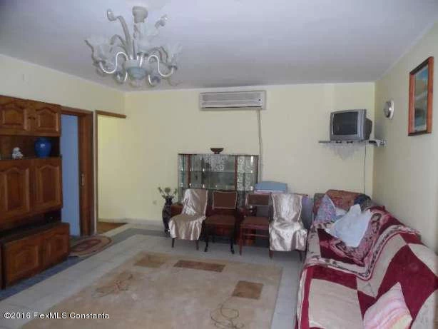 128357088_6_644x461_vila-de-vanzare-p-1-