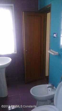 155715313_5_644x461_vand-sau-inchiriez-v