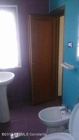 155715313_5_644x461_vand-sau-inchiriez-v