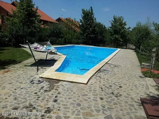 115107676_2_644x461_vila-balotesti-fotog