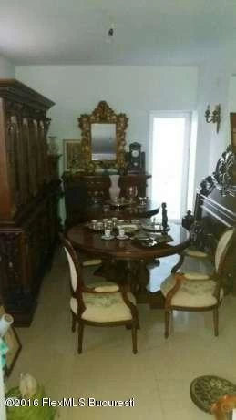 117797110_3_644x461_vila-buftea-semicent