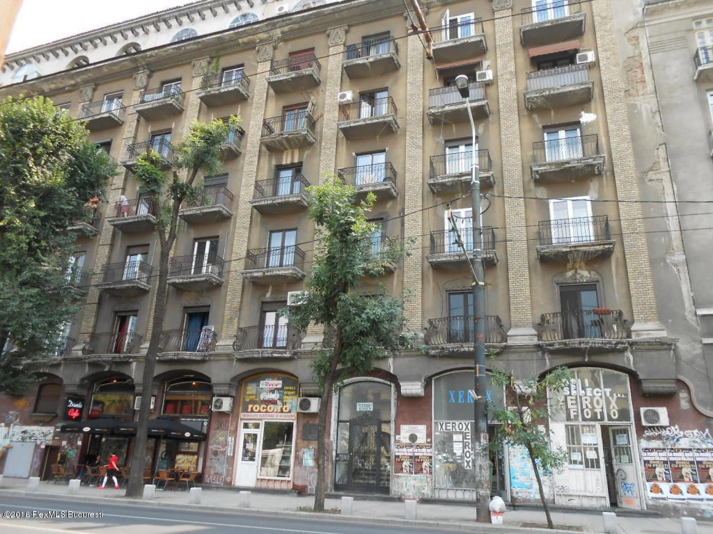 20150730210408019080000000-o