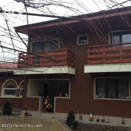 49477139_1_644x461_vand-casa-la-curte-in