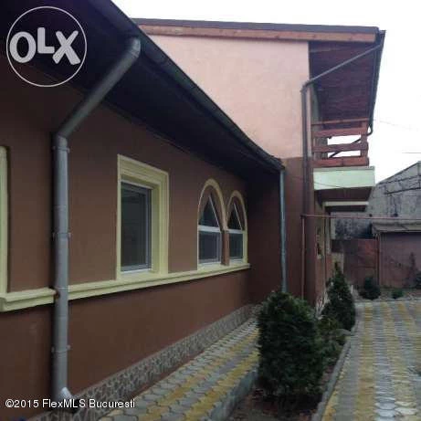 49477139_8_644x461_vand-casa-la-curte-in