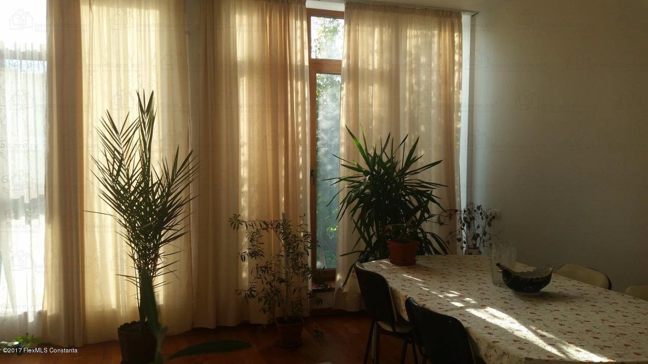 casa-de-vanzare-7-camere-constanta-valu-