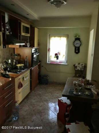 146563901_4_644x461_vand-apartament-3-ca