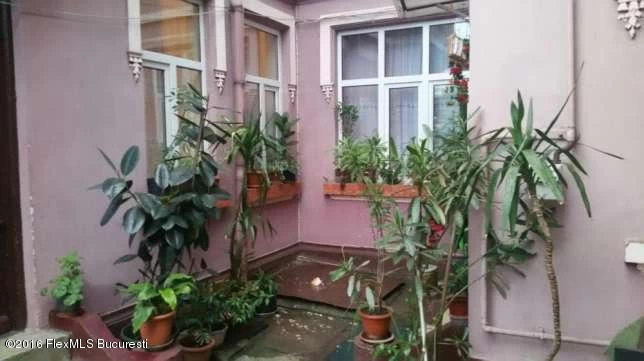 106258564_4_644x461_vand-parter-vila-cu-