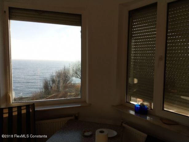 203181485_3_644x461_casa-cu-vedere-la-ma