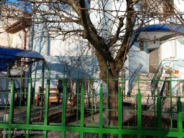 203181485_6_644x461_casa-cu-vedere-la-ma