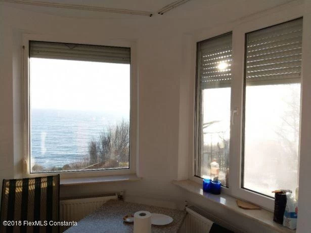 203181485_2_644x461_casa-cu-vedere-la-ma