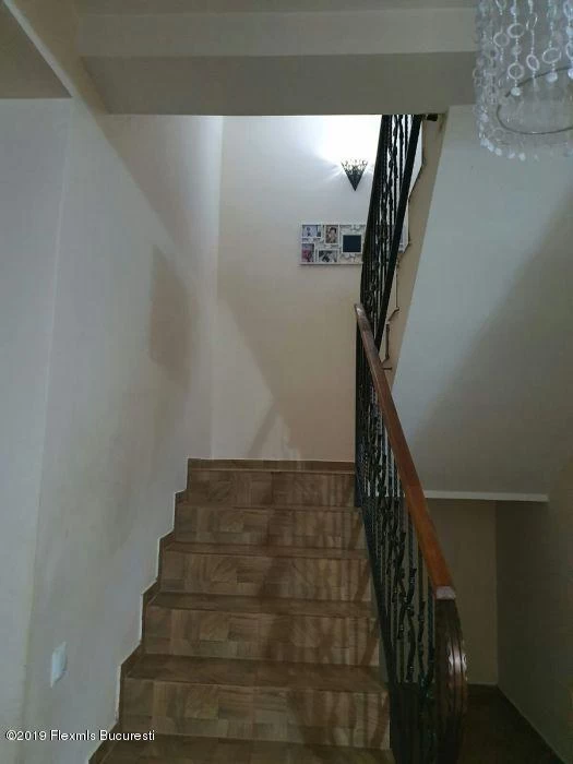 467175986