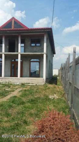 109266048_3_644x461_vila-curte-spatioasa